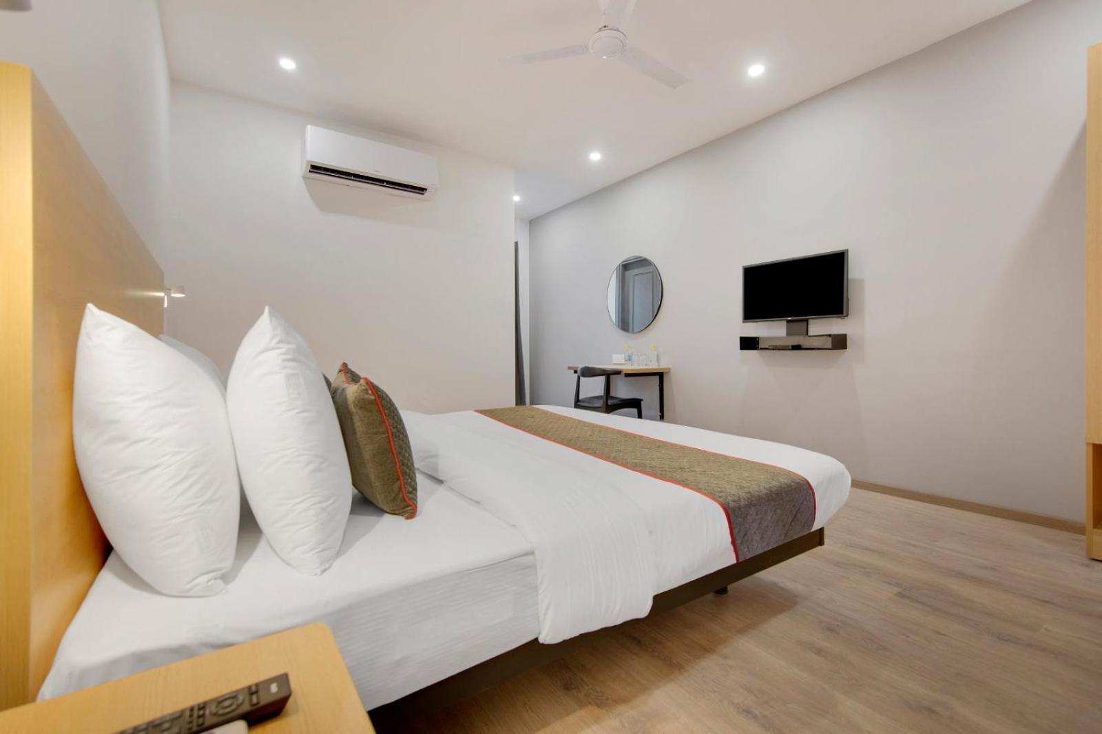 Hotel Aerotech Near Delhi Airport Neu-Delhi Exterior foto